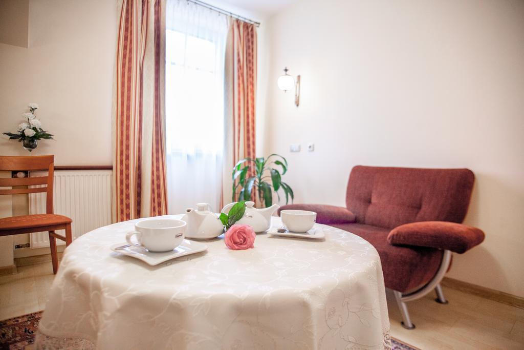 Hotel Sutoris Bochnia Dış mekan fotoğraf